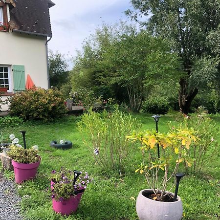 Grande Chambre Familiale Jaune Tout Bonnement Bien Putot-en-Auge Luaran gambar