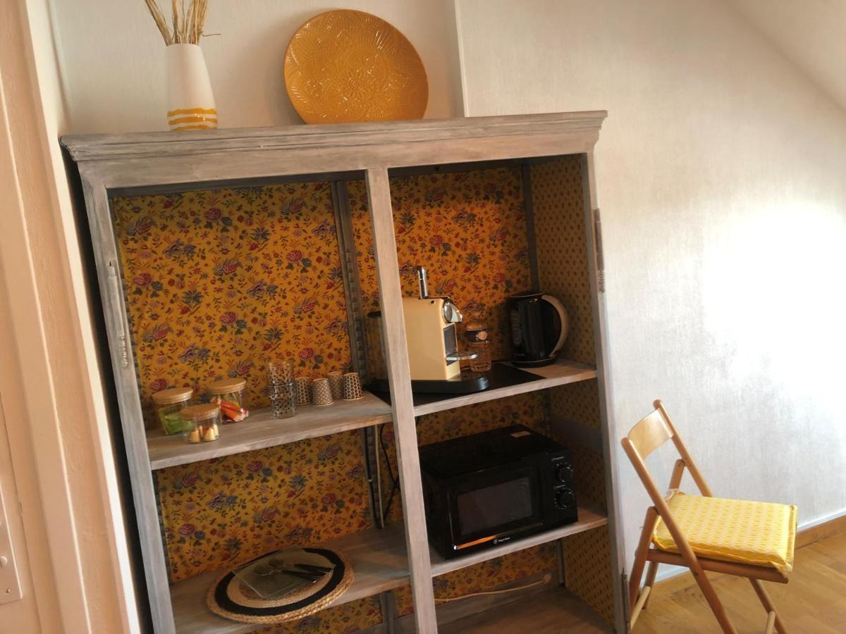 Grande Chambre Familiale Jaune Tout Bonnement Bien Putot-en-Auge Luaran gambar
